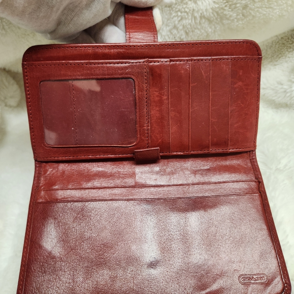 NYC Coach Billfold - Picture 10 of 15